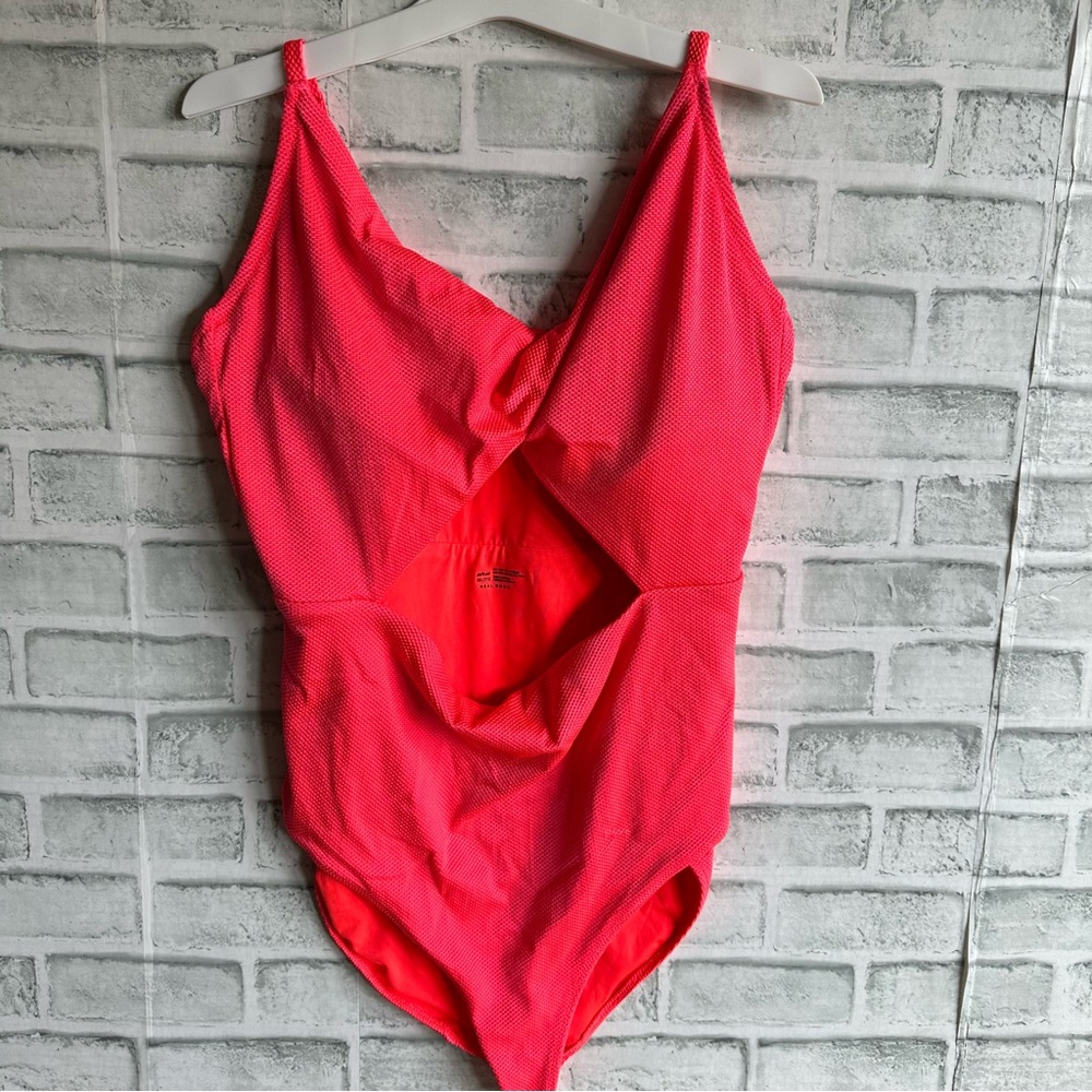PREOWNED AERIE ONE PIECE TWIST FRONT RED FULL COVERSGE BATHING SUIT WOMENS XXL